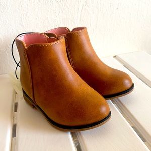 Cat & Jack Toddler girls boots size 5